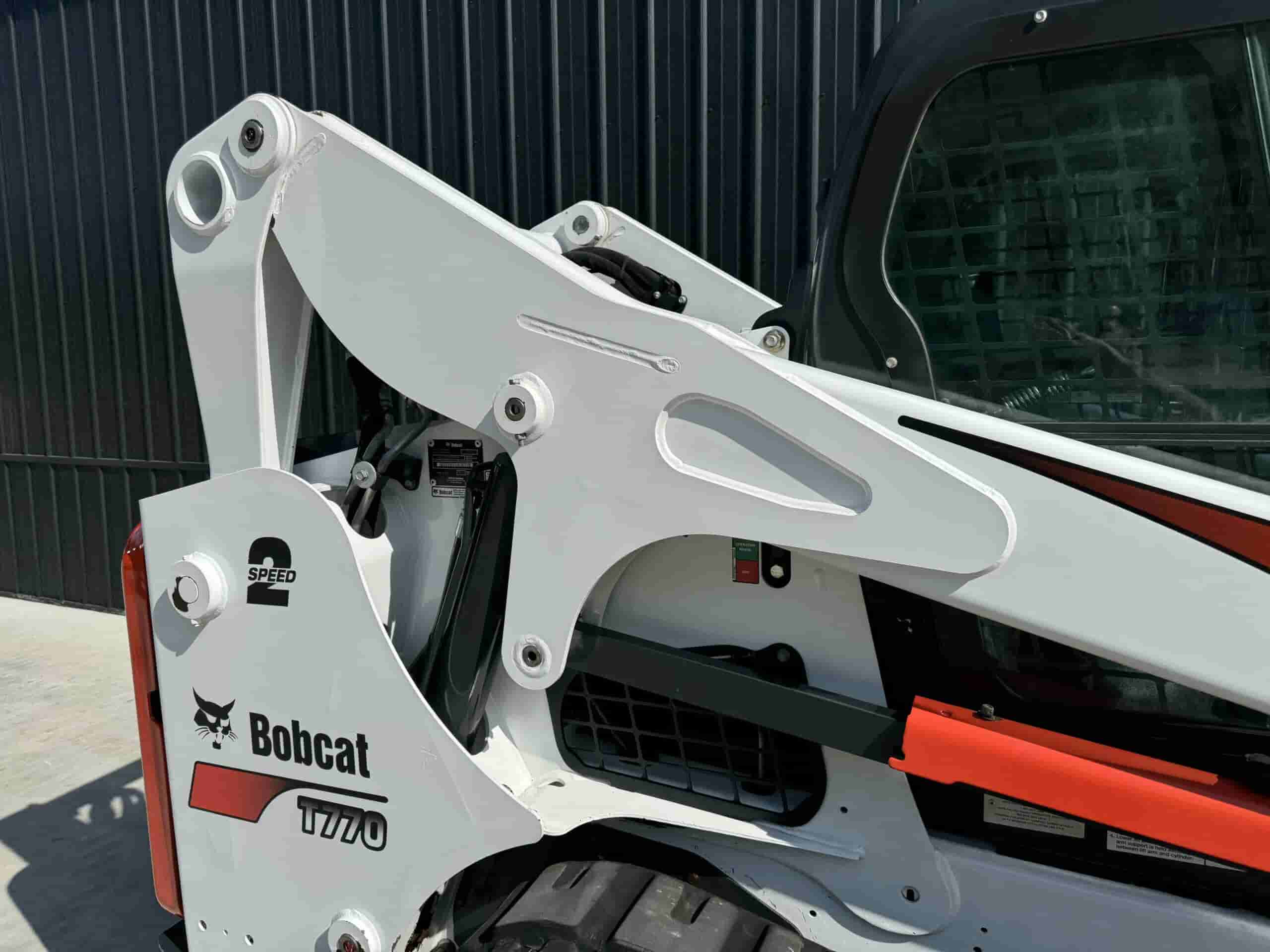 2017 BOBCAT T770 CLEAN
